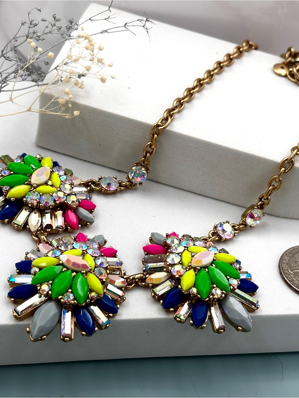 J.Crew vintage Gold tone multi color crystal statement necklace - Picture 4 of 10